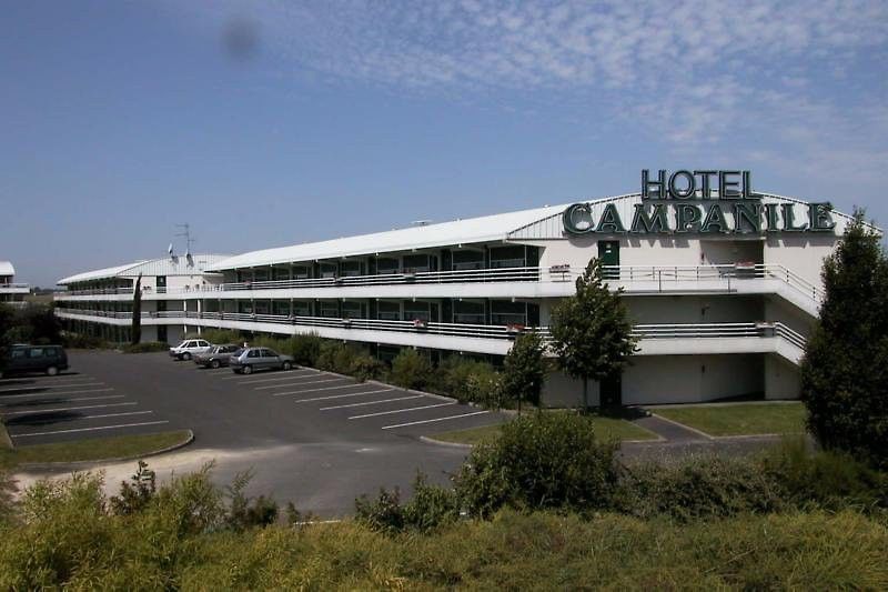 Campanile Poitiers - Site Du Futuroscope Hotell Chasseneuil-du-Poitou Exteriör bild